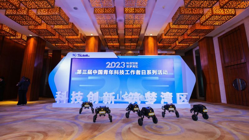 数字化解决方案与传统方案的较量：性能与架构的差异化解析